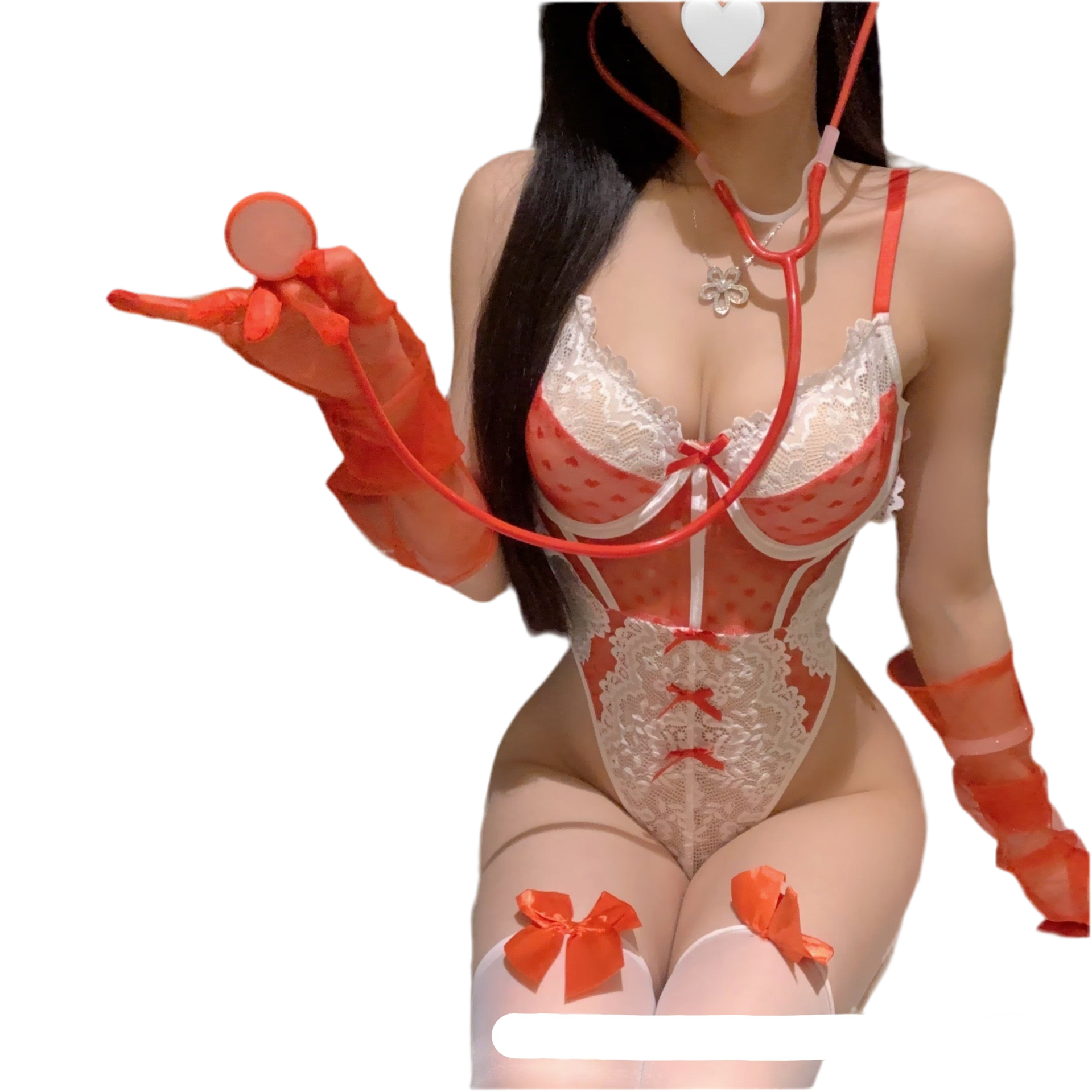 Infirmière en dentelle, à votre service
